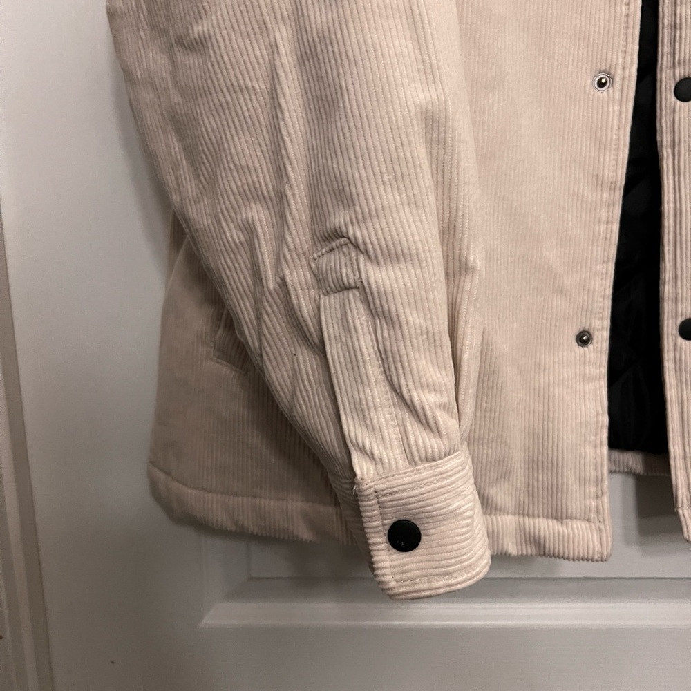 H&M Cream Shacket - Picture 5 of 11